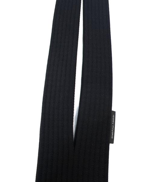 Apple（アップル）Apple (アップル) ISSEY MIYAKE (イッセイミヤケ) ポーチ ブラックの古着・服飾アイテム