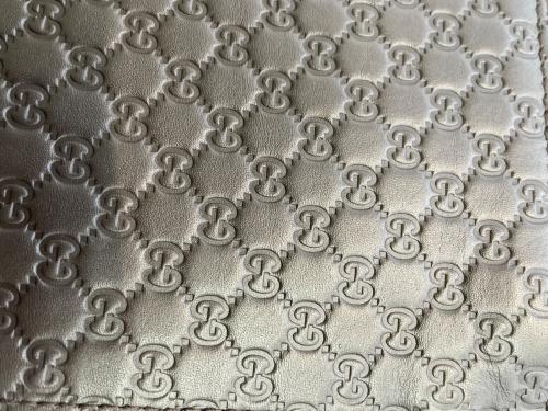 GUCCI（グッチ）GUCCI (グッチ) クラッチバッグ ブラウンの古着・服飾アイテム