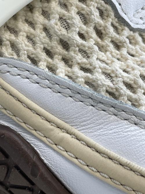 NIKE（ナイキ）NIKE (ナイキ) ローカットスニーカー ブラウン×ホワイト サイズ:cm27の古着・服飾アイテム