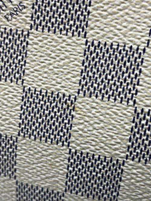 LOUIS VUITTON（ルイ ヴィトン）LOUIS VUITTON (ルイ ヴィトン) トートバッグ ホワイト サイズ:MMの古着・服飾アイテム