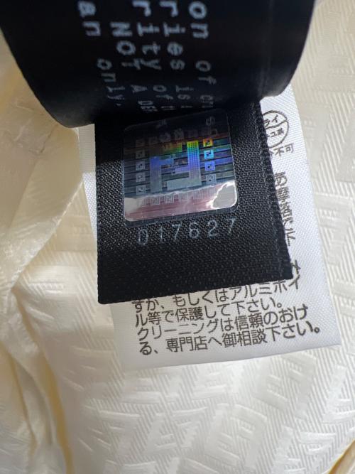 FENDI（フェンディ）FENDI (フェンディ) トレンチコート ホワイト サイズ:42の古着・服飾アイテム