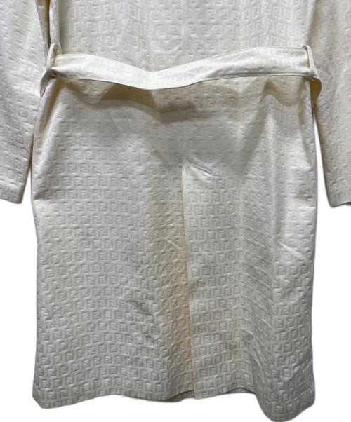 FENDI（フェンディ）FENDI (フェンディ) トレンチコート ホワイト サイズ:42の古着・服飾アイテム