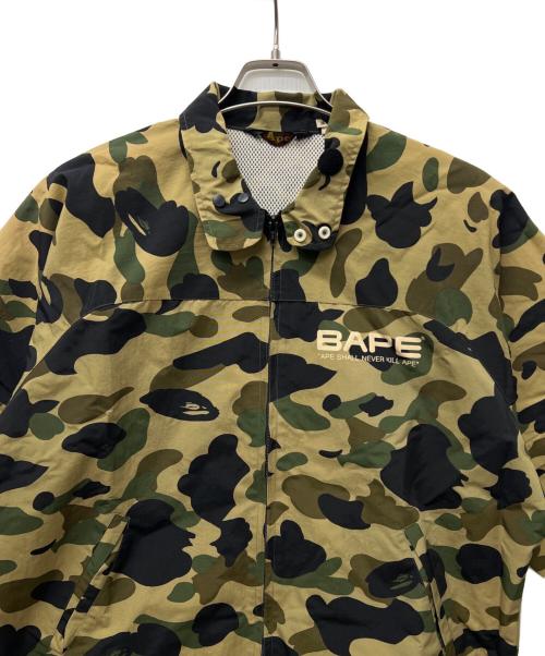BAPE BY A BATHING APE（ベイプバイアベイシングエイプ）BAPE BY A BATHING APE (ベイプバイアベイシングエイプ) ジャケット ベージュ×グリーン サイズ:Mの古着・服飾アイテム