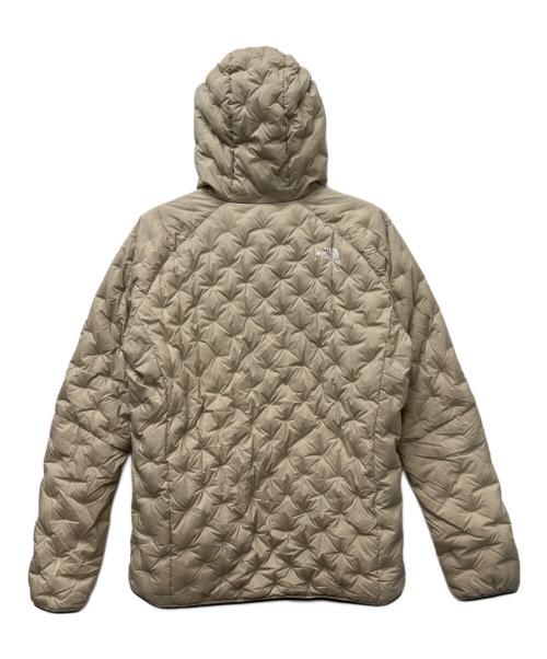 THE NORTH FACE（ザ ノース フェイス）THE NORTH FACE (ザ ノース フェイス) アストロライトフーディ ベージュ サイズ:ＸＬの古着・服飾アイテム