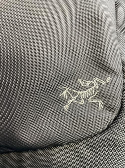ARC'TERYX（アークテリクス）ARC'TERYX (アークテリクス) ショルダーバッグ ブラックの古着・服飾アイテム