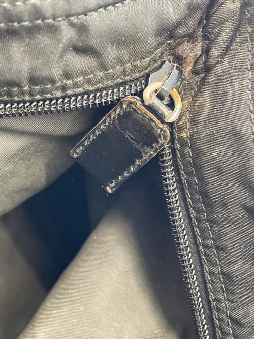 PRADA（プラダ）PRADA (プラダ) ショルダーバッグ ブラックの古着・服飾アイテム