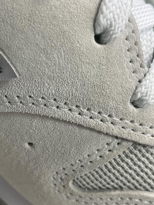 NEW BALANCE（ニューバランス）NEW BALANCE (ニューバランス) スニーカー ホワイト×ネイビー サイズ:JPN27.5の古着・服飾アイテム