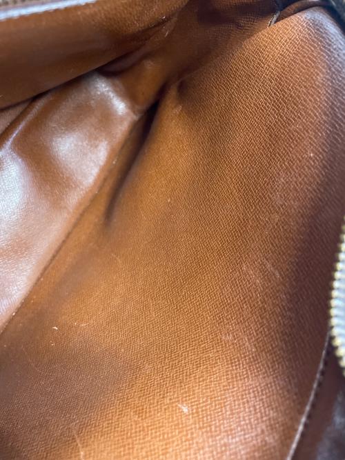 LOUIS VUITTON（ルイ ヴィトン）LOUIS VUITTON (ルイ ヴィトン) ショルダーバッグ ブラウン サイズ:27の古着・服飾アイテム