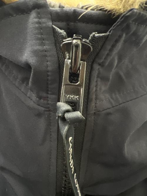 CANADA GOOSE（カナダグース）CANADA GOOSE (カナダグース) JASPER PARKA ネイビー サイズ:Ｓの古着・服飾アイテム