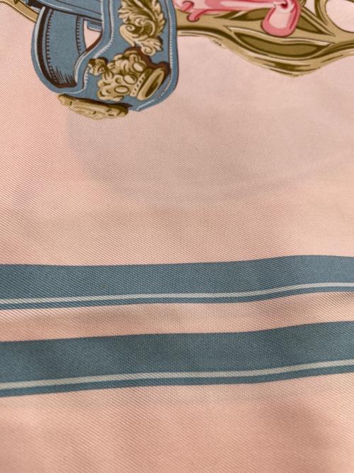 HERMES（エルメス）HERMES (エルメス) スカーフ ピンク×スカイブルーの古着・服飾アイテム