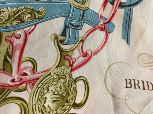 HERMES（エルメス）HERMES (エルメス) スカーフ ピンク×スカイブルーの古着・服飾アイテム