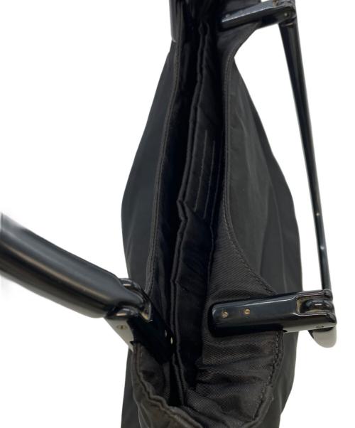 PRADA（プラダ）PRADA (プラダ) ナイロンハンドバッグ ブラックの古着・服飾アイテム