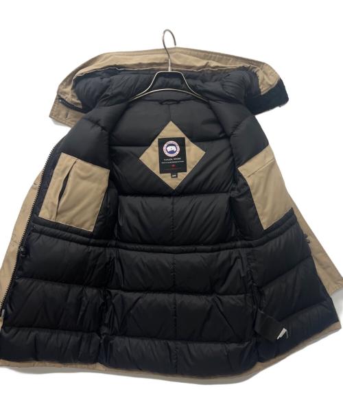 CANADA GOOSE（カナダグース）CANADA GOOSE (カナダグース) ダウンコート ベージュ サイズ:ＸＳの古着・服飾アイテム
