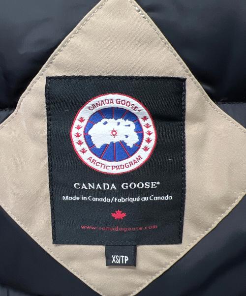 CANADA GOOSE（カナダグース）CANADA GOOSE (カナダグース) ダウンコート ベージュ サイズ:ＸＳの古着・服飾アイテム