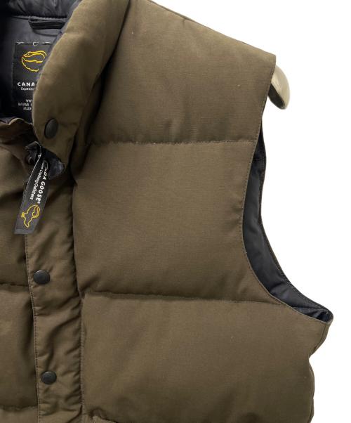 CANADA GOOSE（カナダグース）CANADA GOOSE (カナダグース) ダウンベスト オリーブ サイズ:Mの古着・服飾アイテム