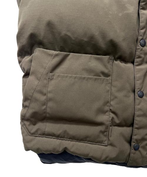 CANADA GOOSE（カナダグース）CANADA GOOSE (カナダグース) ダウンベスト オリーブ サイズ:Mの古着・服飾アイテム