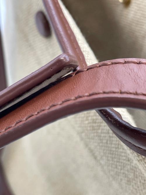 A.P.C.（アーペーセー）A.P.C. (アーペーセー) ショルダーバッグ ベージュ×ブラウンの古着・服飾アイテム