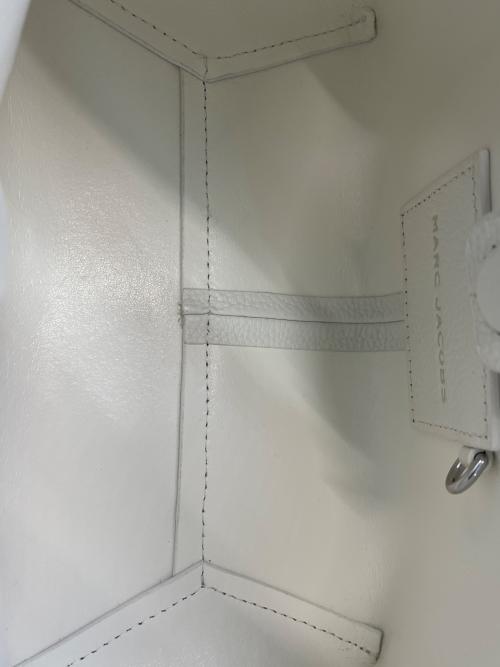 MARC JACOBS（マークジェイコブズ）MARC JACOBS (マークジェイコブズ) ハンドバッグ ホワイトの古着・服飾アイテム