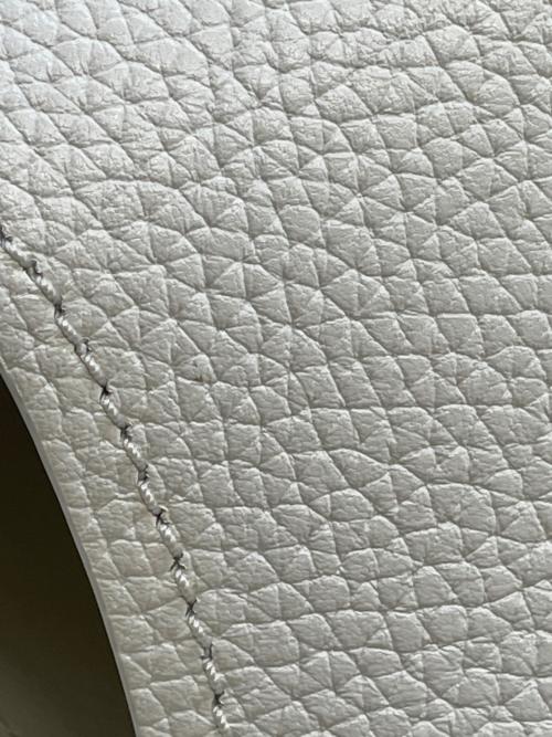 MARC JACOBS（マークジェイコブズ）MARC JACOBS (マークジェイコブズ) ハンドバッグ ホワイトの古着・服飾アイテム