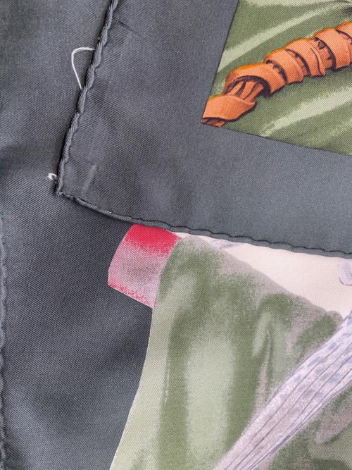 HERMES（エルメス）HERMES (エルメス) スカーフ ホワイト×グリーンの古着・服飾アイテム