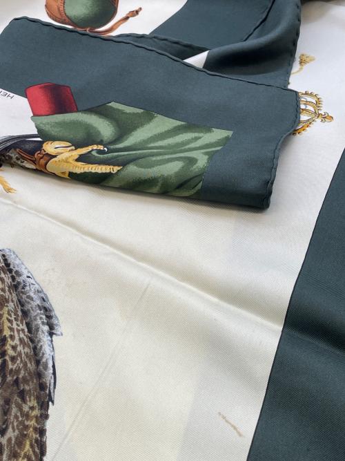 HERMES（エルメス）HERMES (エルメス) スカーフ ホワイト×グリーンの古着・服飾アイテム