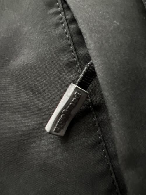 Patagonia（パタゴニア）Patagonia (パタゴニア) フローズンレンジパーカ ブラック サイズ:Ｌの古着・服飾アイテム