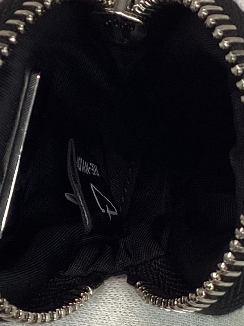 PRADA（プラダ）PRADA (プラダ) ポーチ ブラックの古着・服飾アイテム