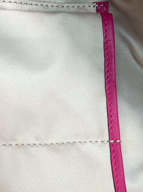 VALENTINO（ヴァレンティノ）VALENTINO (ヴァレンティノ) ハンドバッグ ショッキングピンクの古着・服飾アイテム