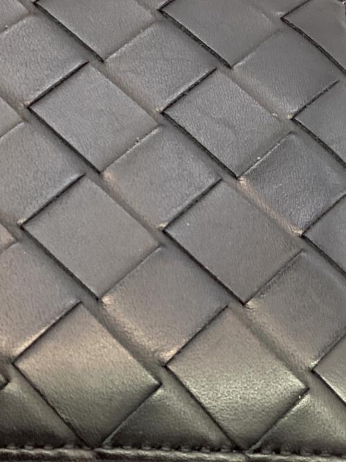 BOTTEGA VENETA（ボッテガベネタ）BOTTEGA VENETA (ボッテガベネタ) 2つ折り財布 ブラックの古着・服飾アイテム