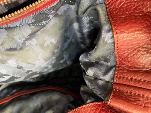 aniary（アニアリ）aniary (アニアリ) シュリンクレザートートバッグ レッドの古着・服飾アイテム