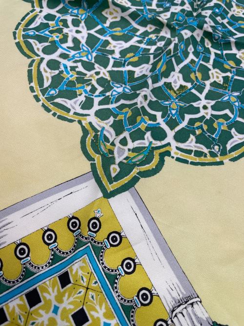 manipuri（マニプリ）manipuri (マニプリ) シルクスカーフ65 イエロー×グリーンの古着・服飾アイテム