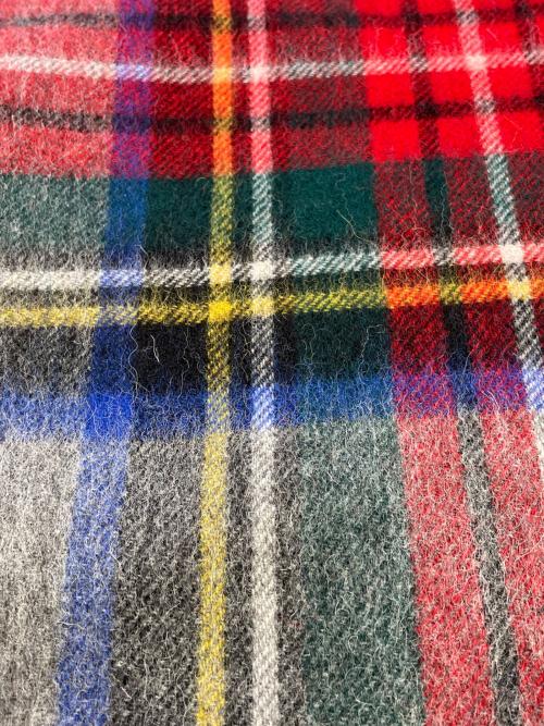 JOHNSTONS OF ELGIN（ジョンストンズオブエルガン）JOHNSTONS OF ELGIN (ジョンストンズオブエルガン) カシミヤマフラー マルチカラーの古着・服飾アイテム