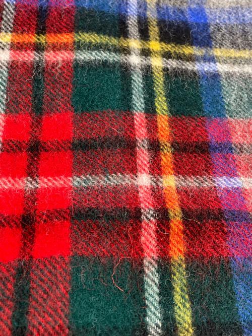 JOHNSTONS OF ELGIN（ジョンストンズオブエルガン）JOHNSTONS OF ELGIN (ジョンストンズオブエルガン) カシミヤマフラー マルチカラーの古着・服飾アイテム