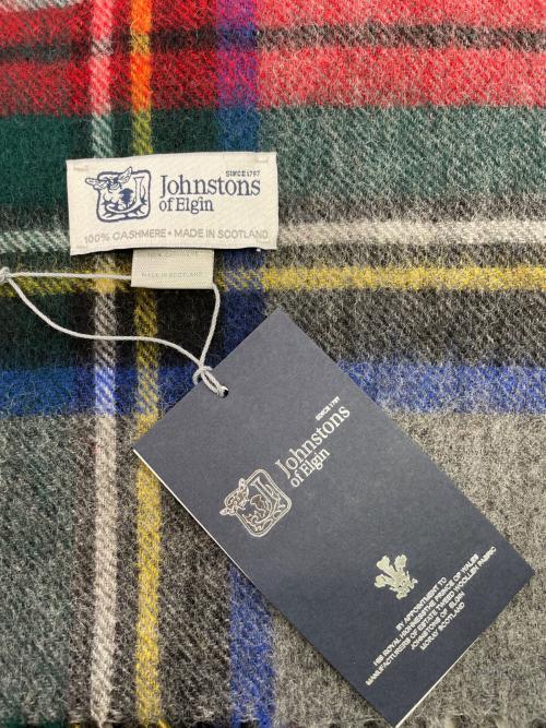 JOHNSTONS OF ELGIN（ジョンストンズオブエルガン）JOHNSTONS OF ELGIN (ジョンストンズオブエルガン) カシミヤマフラー マルチカラーの古着・服飾アイテム
