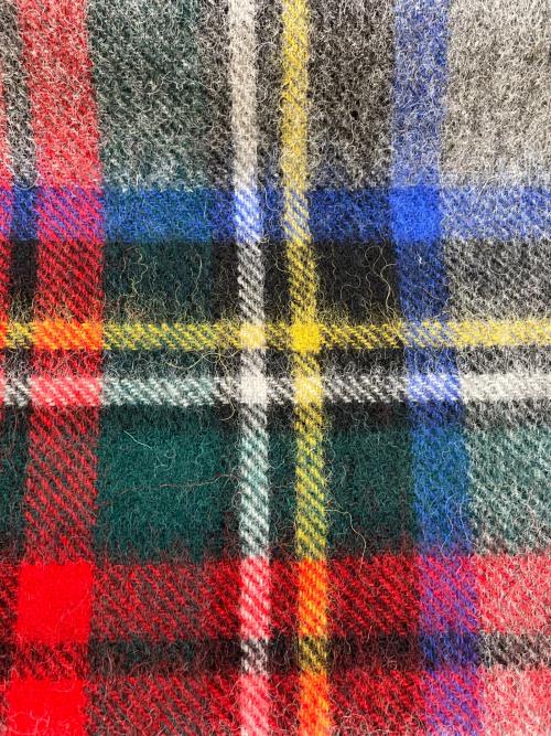 JOHNSTONS OF ELGIN（ジョンストンズオブエルガン）JOHNSTONS OF ELGIN (ジョンストンズオブエルガン) カシミヤマフラー マルチカラーの古着・服飾アイテム