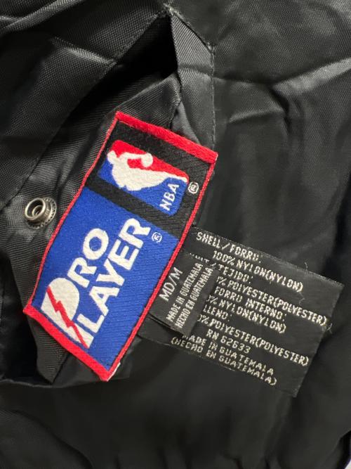 CHICAGO BULLS（シカゴブルズ）CHICAGO BULLS (シカゴブルズ) リバーシブルブルゾン ブラック×レッド サイズ:Mの古着・服飾アイテム