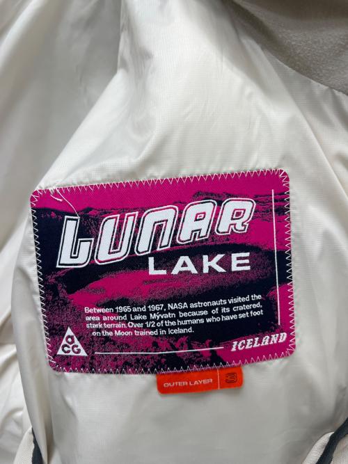 NIKE ACG（ナイキエーシージー）NIKE ACG (ナイキエーシージー) ACG TF ADV ルナ レイク ジャケット ホワイト×ブラック サイズ:Mの古着・服飾アイテム