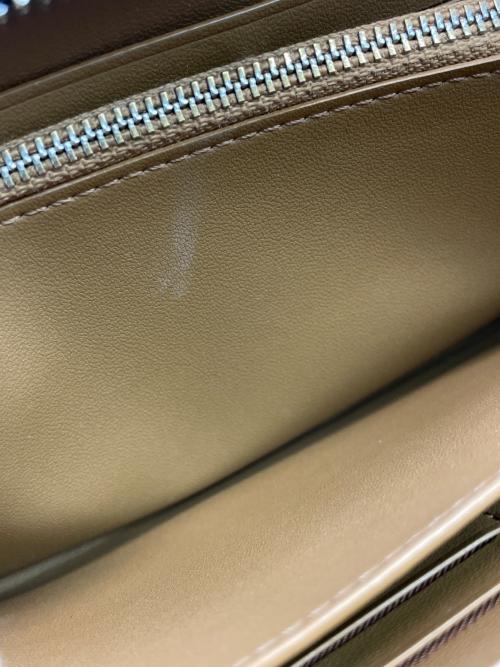 COACH（コーチ）COACH Long Zip Around Wallet In Signature Canvas With Varsity Motif(ロングジップアラウンドウォレット インシグネチャーキャンバス ウィズヴァーシティモチーフ)の古着・服飾アイテム