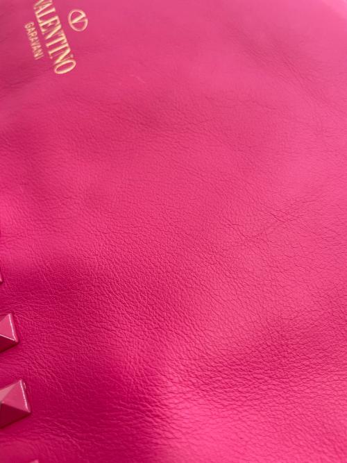 VALENTINO（ヴァレンティノ）VALENTINO (ヴァレンティノ) クラッチバッグ ショッキングピンクの古着・服飾アイテム