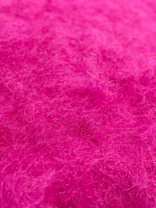 LOEWE（ロエベ）LOEWE (ロエベ) マフラー ショッキングピンクの古着・服飾アイテム