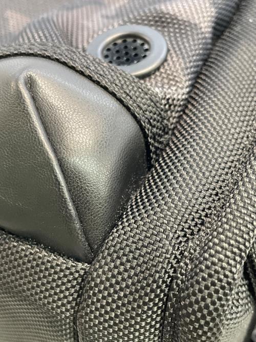 TUMI（トゥミ）TUMI (トゥミ) ボディーバッグ ブラック×グレーの古着・服飾アイテム