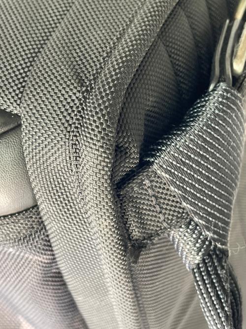 TUMI（トゥミ）TUMI (トゥミ) ボディーバッグ ブラック×グレーの古着・服飾アイテム