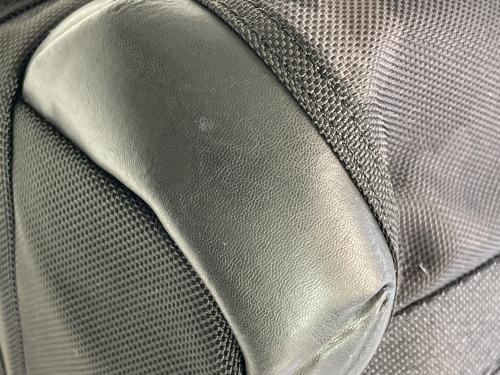 TUMI（トゥミ）TUMI (トゥミ) ボディーバッグ ブラック×グレーの古着・服飾アイテム