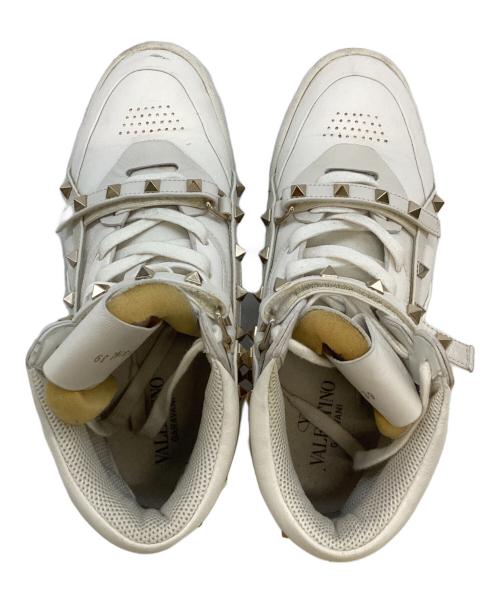 VALENTINO GARAVANI（ヴァレンティノ・ガラヴァーニ）VALENTINO GARAVANI (ヴァレンティノ・ガラヴァーニ) ハイカットスニーカー ホワイト サイズ:39の古着・服飾アイテム
