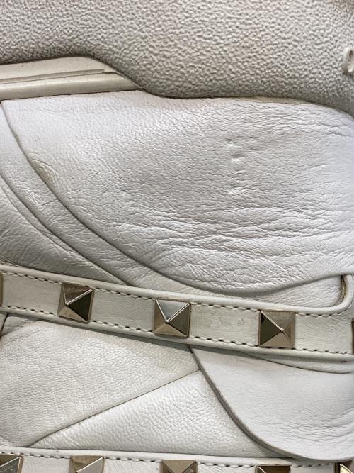 VALENTINO GARAVANI（ヴァレンティノ・ガラヴァーニ）VALENTINO GARAVANI (ヴァレンティノ・ガラヴァーニ) ハイカットスニーカー ホワイト サイズ:39の古着・服飾アイテム