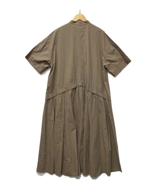 1er Arrondissement（プルミエ アロンディスモン）1er Arrondissement (プルミエ アロンディスモン) タイプライターワンピース ベージュ サイズ:３６の古着・服飾アイテム