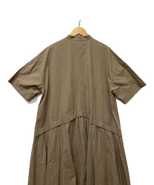 1er Arrondissement（プルミエ アロンディスモン）1er Arrondissement (プルミエ アロンディスモン) タイプライターワンピース ベージュ サイズ:３６の古着・服飾アイテム