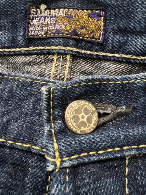 SAMURAI JEANS（サムライジーンズ）SAMURAI JEANS (サムライジーンズ) デニムパンツ インディゴ サイズ:３３の古着・服飾アイテム