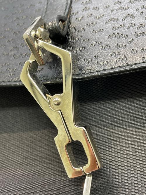 GUCCI（グッチ）GUCCI (グッチ) ハンドバッグ ブラックの古着・服飾アイテム