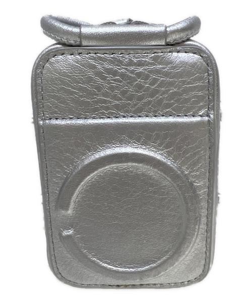 objects.io（オブジェクトアイオー）objects.io (オブジェクトアイオー) ストラップ付マイクロバッグ シルバーの古着・服飾アイテム